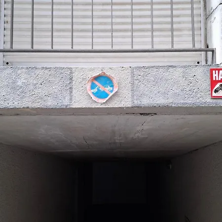 6 Personnes, 2ch, Parking, Centre-ville Appartamento *