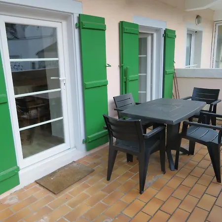 6 Personnes, 2ch, Parking, Centre-ville Appartamento *