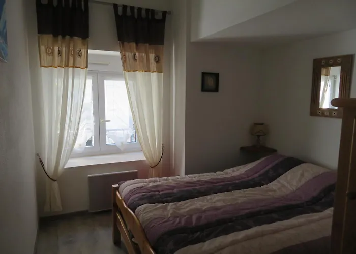 6 Personnes, 2ch, Parking, Centre-ville * Cauterets