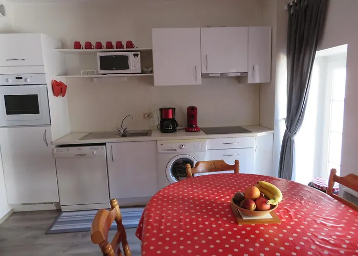 6 Personnes, 2ch, Parking, Centre-ville